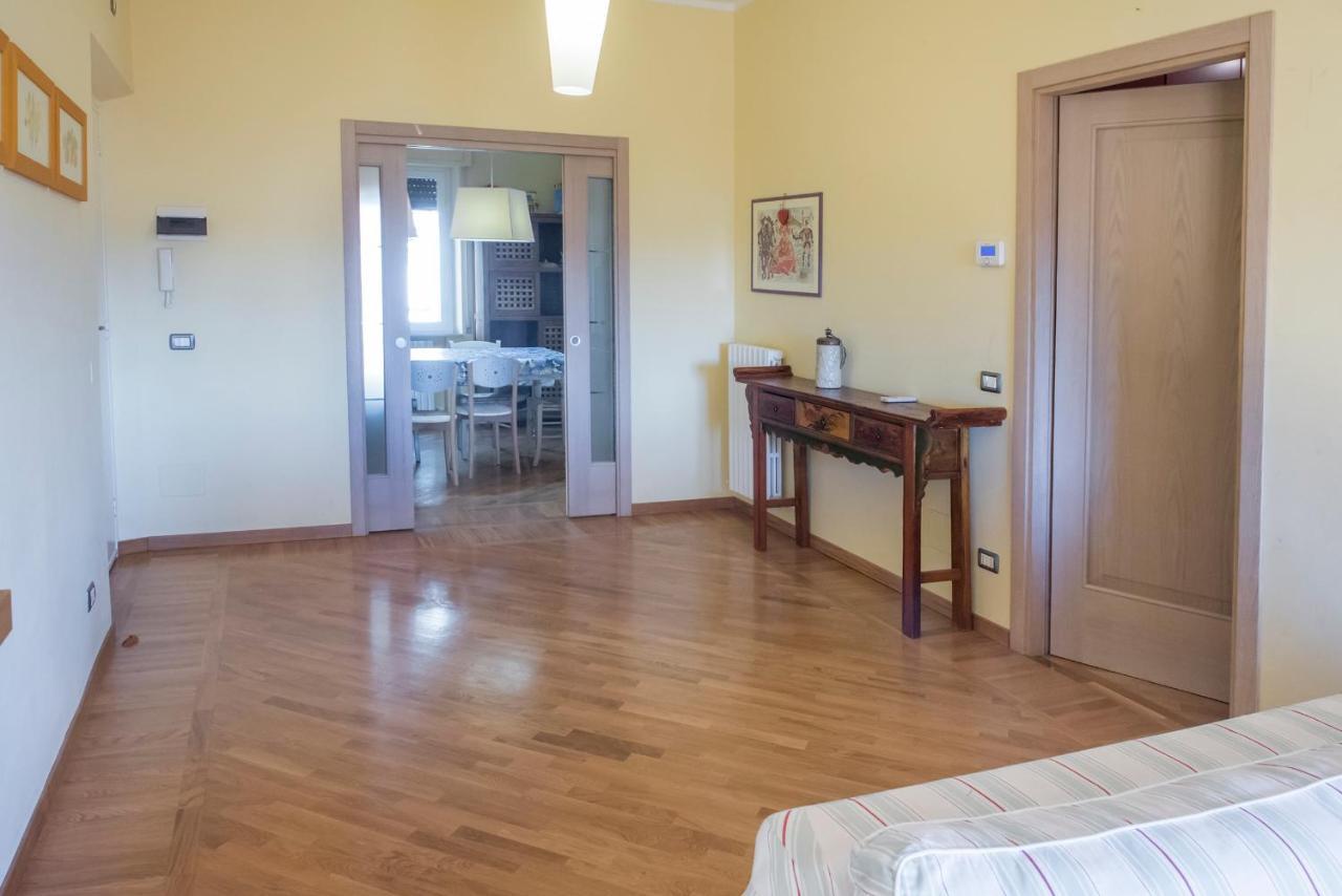 S34 - Sirolo, quadrilocale in centro arredato con gusto Esterno foto